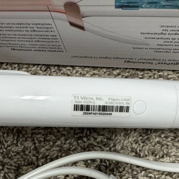 T3 SinglePass Curl X 1" Extra Long Barrel White with Rose Gold Accents - Picture 3 of 9